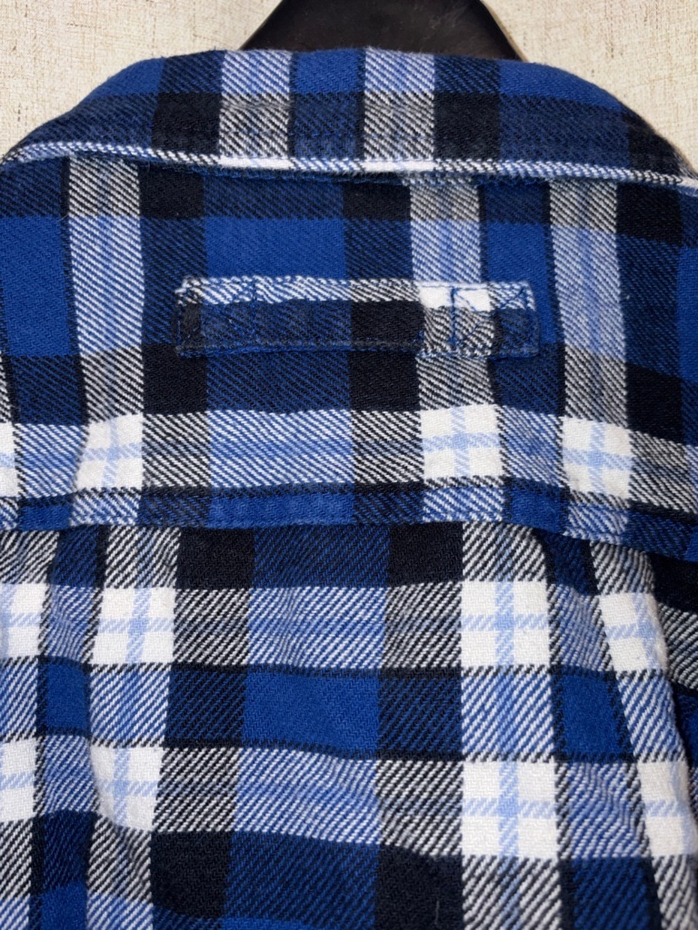 Duluth Trading Co Blue and White Plaid Long-Sleeve Shirt - Picture 8 of 9